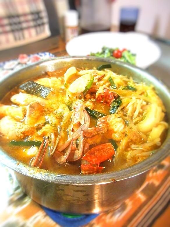オッサンの韓国海鮮鍋（ヘムルタン）の画像