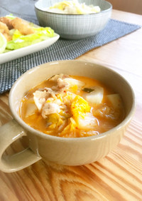 豚キムチ味噌煮込みスープ
