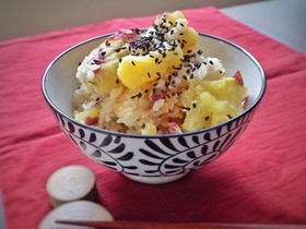 さつまいも丸ごとドンッ♪さつまいもご飯☆