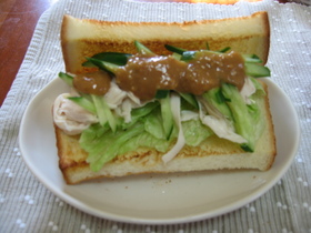 こんな感じ?バンバンジーサンド☆
