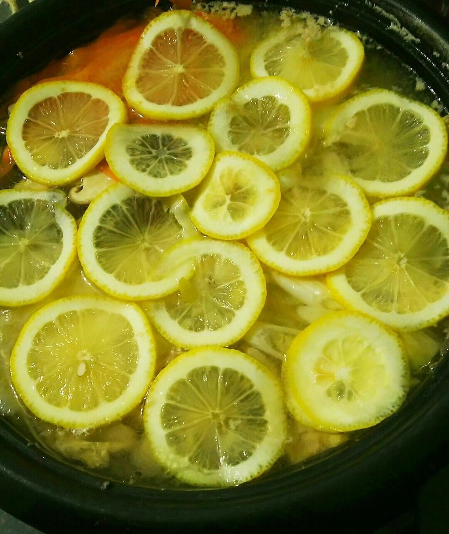 ♥鶏モモ肉のレモン鍋♥の画像