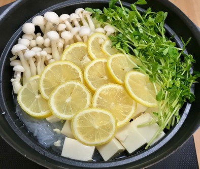 【お鍋レシピ】かんたんレモン鍋の写真