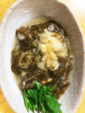 もずくと大根、なめこの和え物