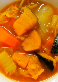 温まる♪かぼちゃと白菜のカレー風味煮込み