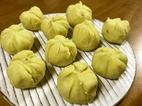 レンジで簡単、さつまいもの茶巾絞り