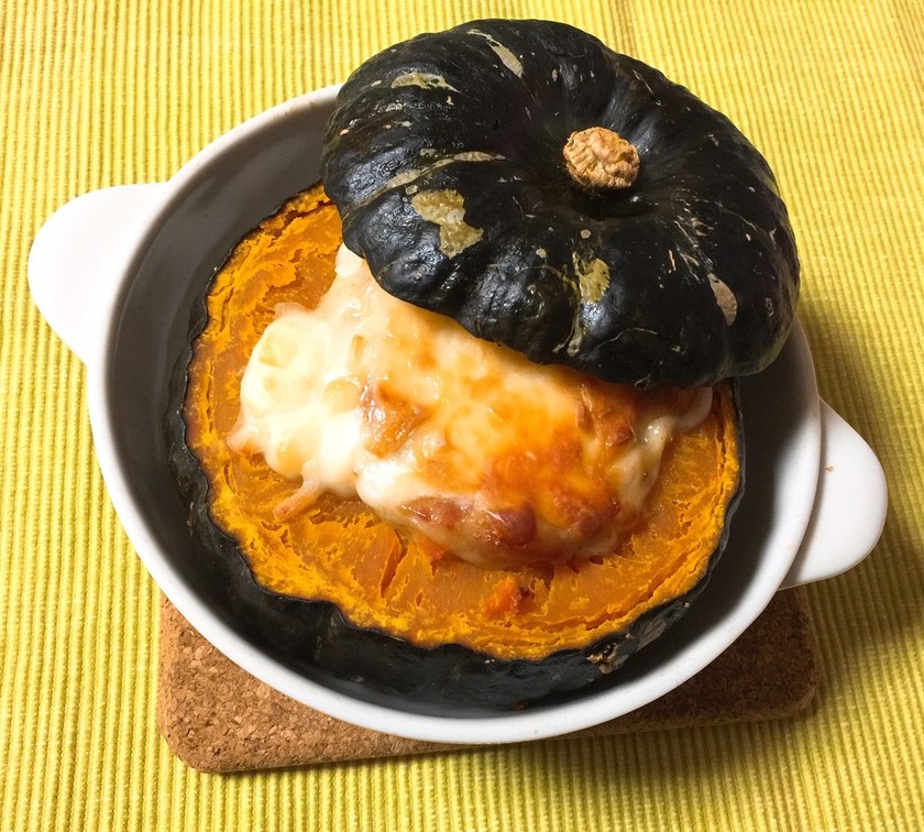 坊ちゃんかぼちゃの丸ごとグラタン by pekorin48 【クックパッド】 簡単おいしいみんなのレシピが356万品
