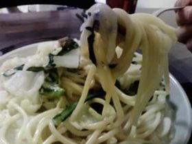 白菜と春菊のスープパスタ