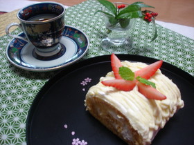 栗きんとんでロールケーキ作りました^^