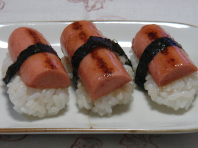 おさかなのソーセージのてりやきお寿司～♪の写真