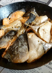 鉄パンで銀鮭のアラの焼き鮭＋タイム
