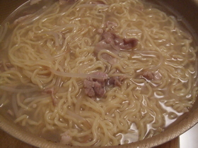 グッチさんの煮込みそば