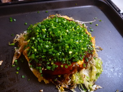 野菜たっぷり絶品広島風お好み焼きの写真