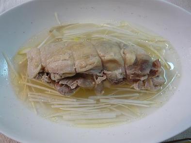 参鶏湯（サンゲタン／サムゲタン）の写真