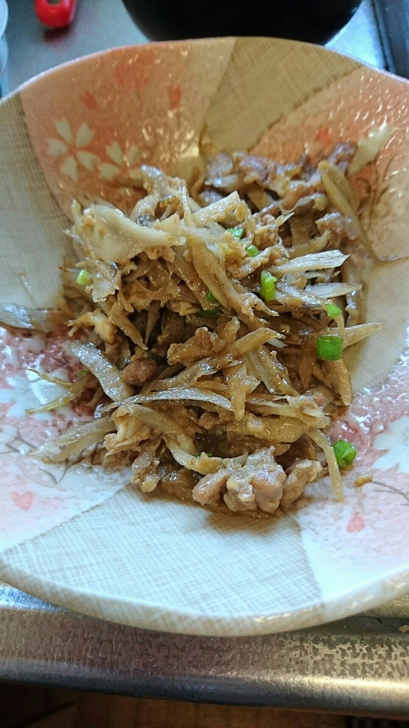 豚肉とゴボウのスタミナ料理の画像