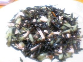 魚肉ソーセージ&おジャガ入り♪ひじき炒め