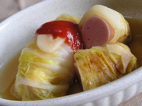 おさかなソーセージでロール白菜