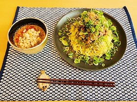 タケシゲ醤油の肉そば(瓦そば風)