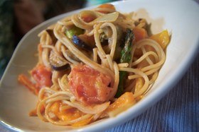 パーニャカウダソースの野菜パスタ