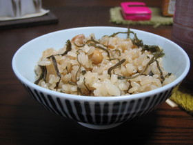 昆布と大豆の茶飯!らくちん!