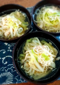 白菜と生姜の千切りスープ