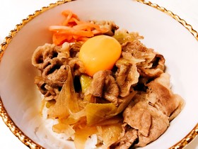 簡単!STAUB鍋で作る絶品牛丼♡♡