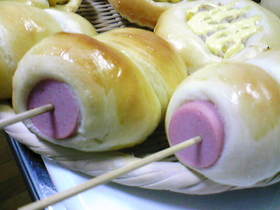 がぶっと!魚肉ソーセージパン