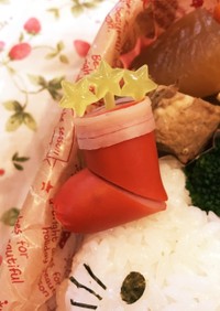 お弁当に♡クリスマスのサンタブーツ