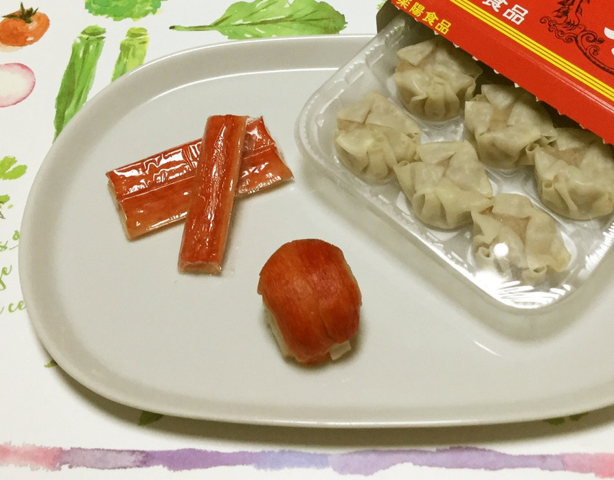 お弁当♡カニカマ&焼売(市販)で赤い焼売の画像