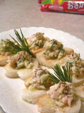 魚肉ソーセージでカナッペ