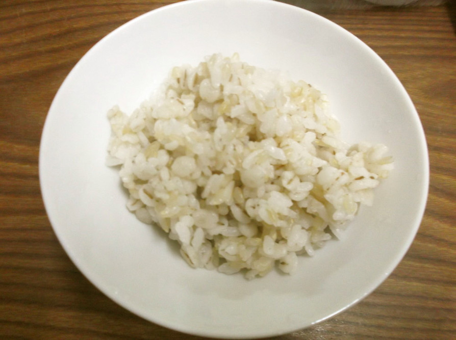 白米と玄米と押し麦を混ぜて炊飯器で炊くの画像