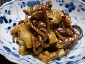 油揚げとぜんまいの炒め煮