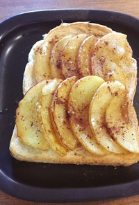 忙しい朝も簡単！美味しい！りんごトースト