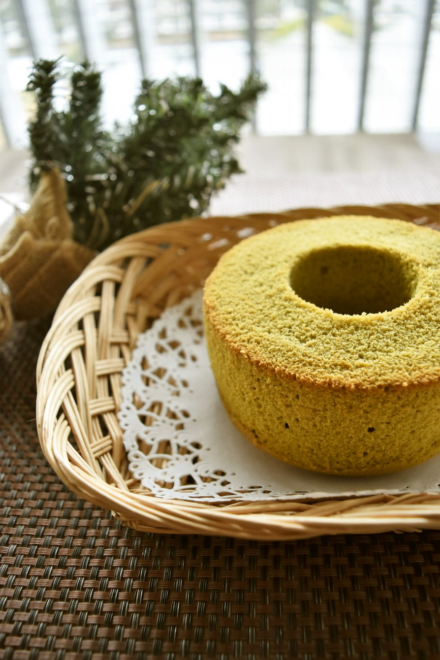 米粉と抹茶のシフォンケーキの画像