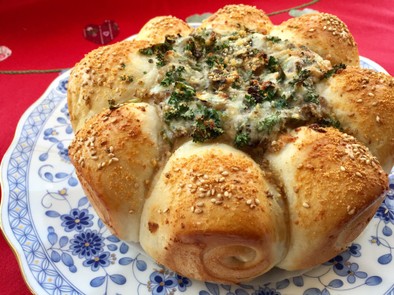 ウズベキスタン♡三種チーズとキノコのパンの写真