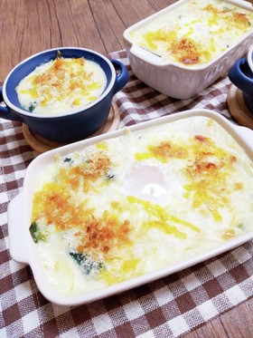 簡単♡じゃがいもとほうれん草の卵グラタン