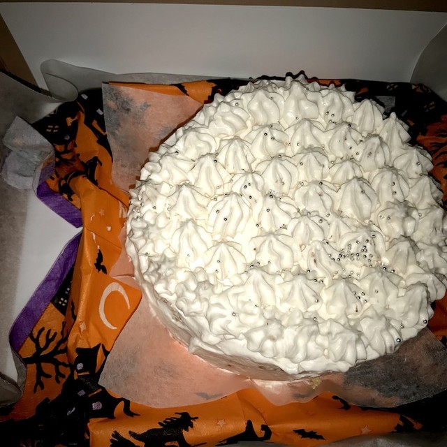 中からお菓子が飛び出すケーキ レシピ 作り方 By ハリネズミlion クックパッド