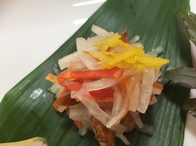 大根と干し柿の紅白なます