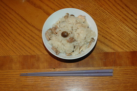 モチモチ感たっぷり!☆鶏シメジおこわ