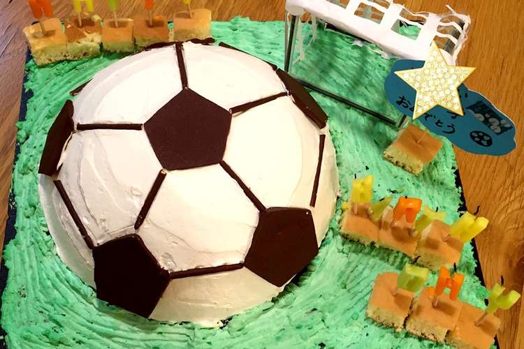 バースデーケーキ サッカー 覚書き用 レシピ 作り方 By どっとりぼん クックパッド 簡単おいしいみんなのレシピが351万品