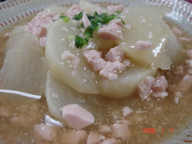 カブと魚肉ソーセージの簡単あんかけ