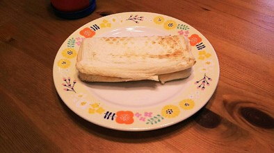 ふんわり食パンでブリトー　ﾐｰﾄｿｰｽ編の写真