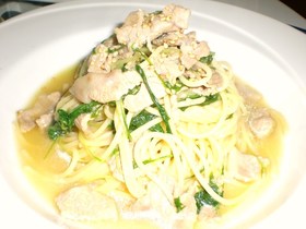 豚肉と水菜のゴマ塩オイルパスタ