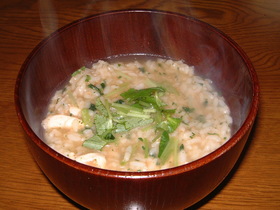 ごま風味がおいしい七草がゆ