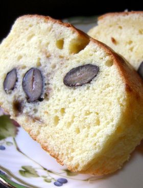 牛乳パック★混ぜて焼くだけ黒豆ケーキ
