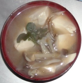 舞茸&豆腐&揚げ&牛蒡&クレソンの味噌汁