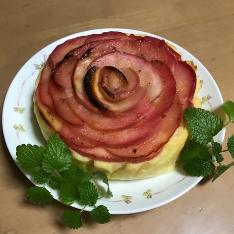 お芋とりんごの薔薇ケーキ
