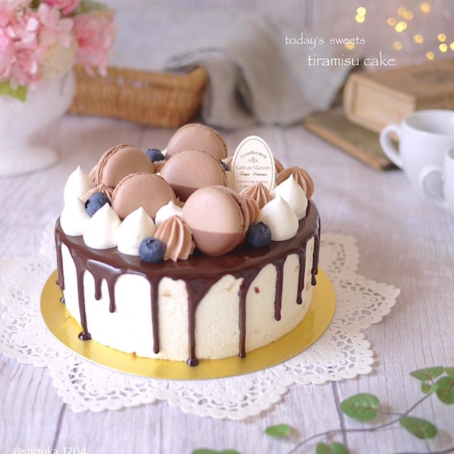 ドリップケーキに ココアグラサージュ レシピ 作り方 By S Cafe12 クックパッド 簡単おいしいみんなのレシピが350万品