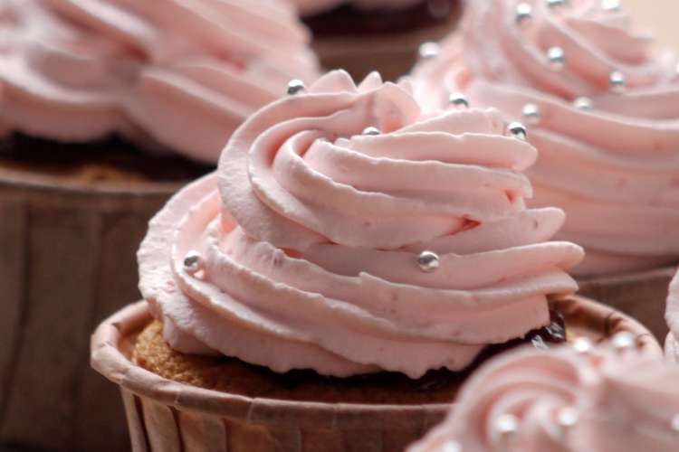 ストロベリーカップケーキ レシピ 作り方 By パティシエママ クックパッド 簡単おいしいみんなのレシピが358万品