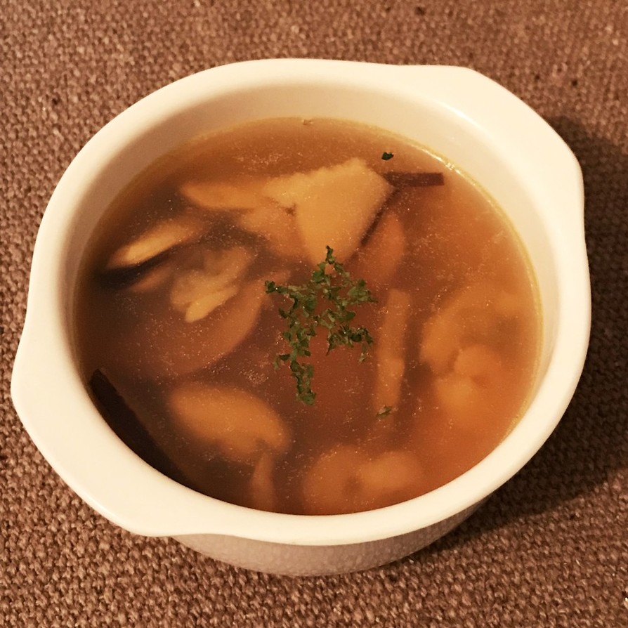 時短 簡単 コンソメスープ (冷凍魚介)の画像