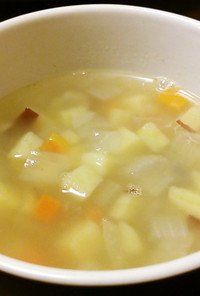 サツマイモ玉ねぎれんこん人参のスープ。